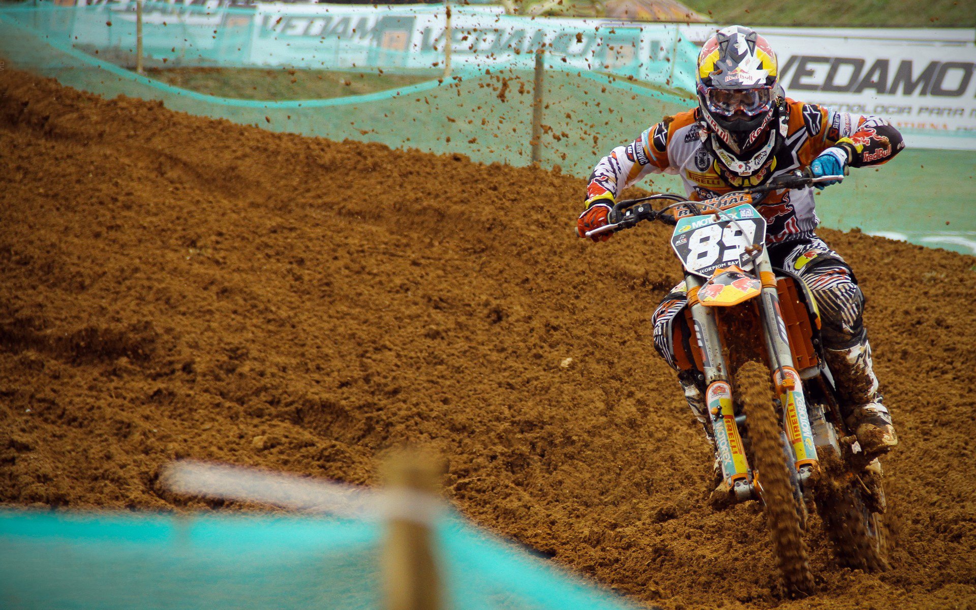 阿尔瓦雷斯导演战术革命，里昂轻取多特蒙德彰显欧冠新秩序