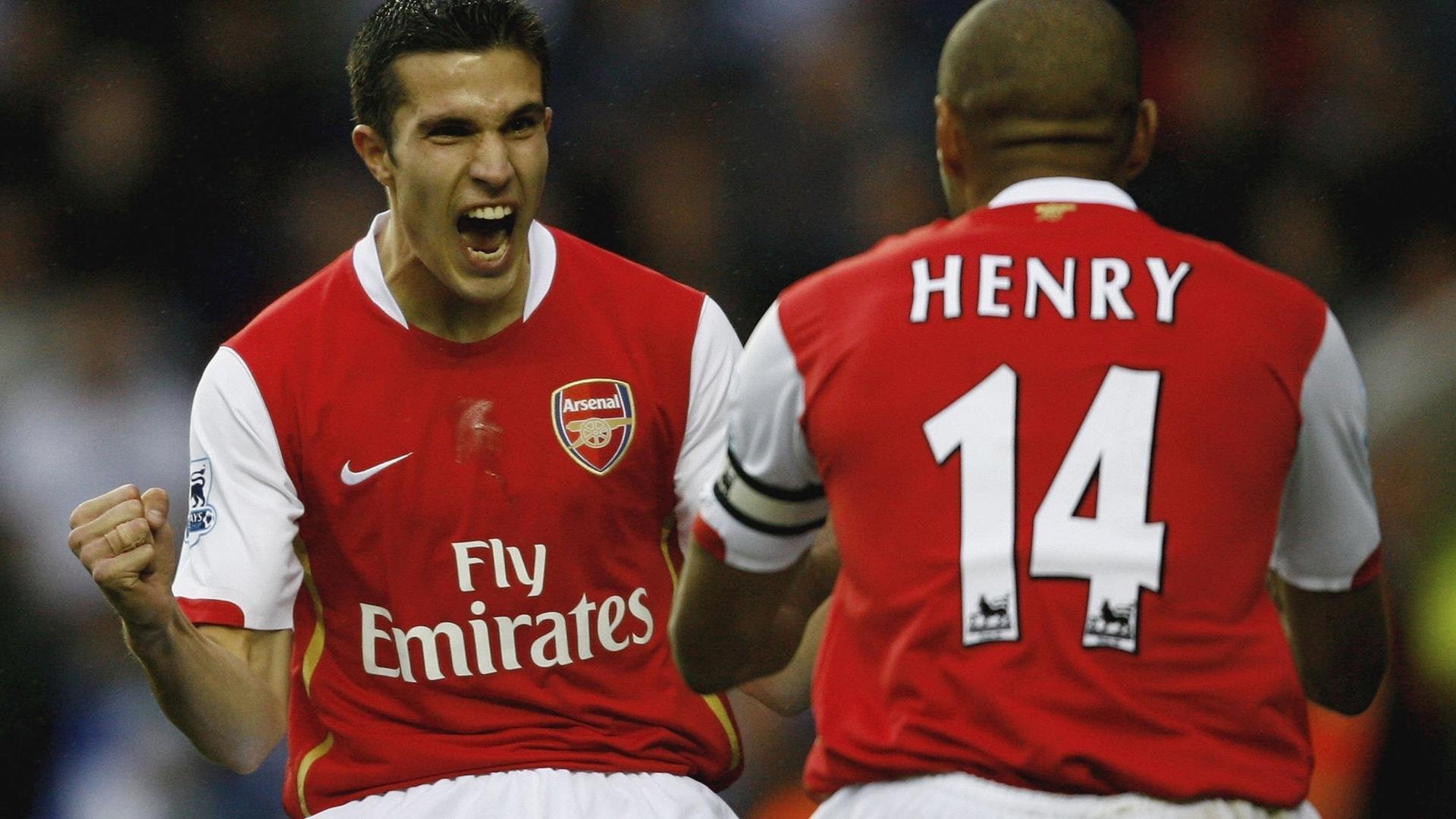 奥亚尔萨瓦尔破纪录一锤定音，哥伦比亚险胜日本显韧性